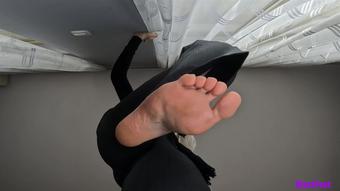 Jasmine Giantess Feet HD - December 03, 2021 (WantFeet)