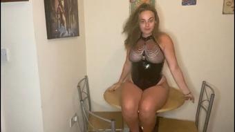 Teen in PVC Masturbates on Table (Tiffanybabe01)