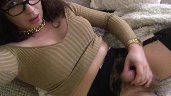 tsrileyquinn 09 03 2022 2369881809 Stroke it (tsrileyquinn)