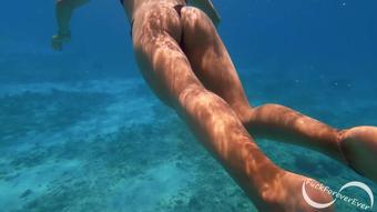 fuckforeverever 04 01 2021 2001387284 Underwater fun  ) (fuckforeverever)