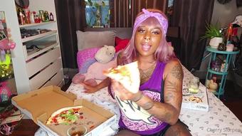cherryslurpeexx 06 06 2020 45353662 Pizza Stuffing Q (cherryslurpeexx /)
