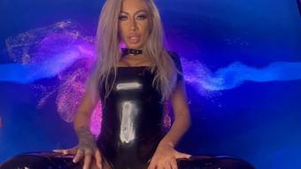 Joi in latex with my pierced nipples (Mistress Saida)