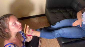 Rose Loves Licking My Soles (MiaTeen)