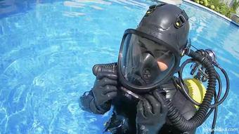 vickydevika 03 08 2020 636529726 Trying my new 3M gasmask with the double hose scuba setup. Wanna dive in with me  ; ) (vickydevika)
