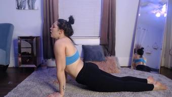 Distracted Yoga (saradoesscience)