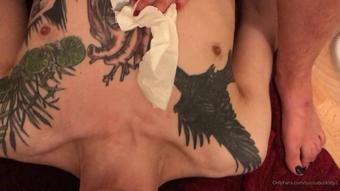 dominatrixvera2 25 04 2020 256736711 Watch me p ss on my sub's chest and make him eat t0ilet paper. Such a good t0ilet slave (dominatrixvera2)