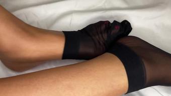 Ebony Girl Does Black Nylon Removal (Pink Foxx)