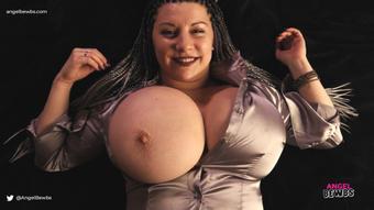 Huge boobs bounce and jiggle (AngelBewbs)