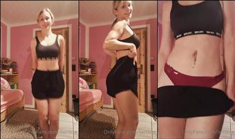 liensue 07 10 2021 2240665509 whoop just testing if my new sports bra keeps my tits in place it does i guess (liensue)