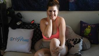 Fucking Your Girlfriend's Little Sister (desiwoods420)