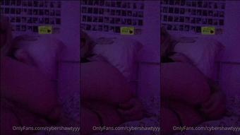 cybershawtyyy 26 11 2021 2285170048 got lonely n sad last night so I fucked myself  (cybershawtyyy)