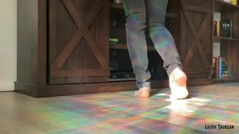 Lilith Taurean - Dirty Feet & Rainbows - Lilith Taurean Does A Dirty Foot Tease Under A Rainbow (Lilith Taurean)