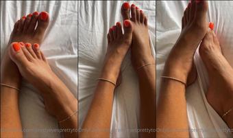 prettyeyesprettytoes 02 06 2022 2475167007 looking soft   suckable this morning (prettyeyesprettytoes)