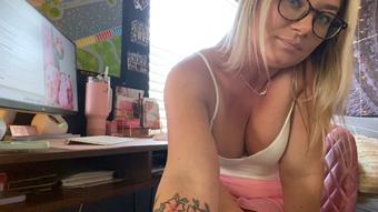 Gloved Session with Asian (LauranVickers)