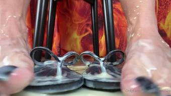 snowyarches 01 09 2020 813343464 watch me make a big wet creamy mess with my sexy toes (snowyarches)