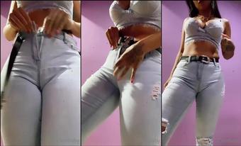onlycleobaby 03 05 2021 2084240644 its hard to put jeans on  (onlycleobaby)