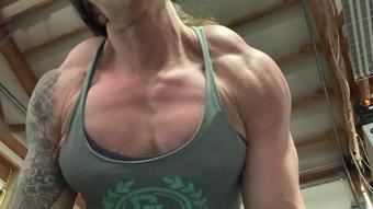 musclemama1113 01 02 2020 139609840  (musclemama1113)