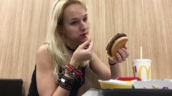 Public STUFFING (Goddess Vanessa)