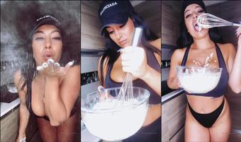 fionagirlsoho 14286442 2020 02 26 pancake making if u want to see my naked version go to ur inbox (fionagirlsoho)
