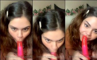mollyzedolly 219301445 good morning what if you woke up to your gf sucking your cock like this  (mollyzedolly)