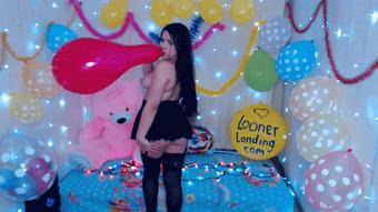 Kitten 3 Balloon B2P Topless HD (Custom Fetish)