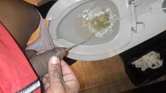 golden shower, in the mall bathroom (Lola bbunny)