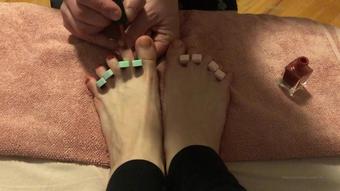 red queen 94 04 02 2020 141730236 watch my cuck do my toe nails send a (red_queen_94)