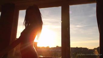 dominofaye 01 05 2021 2097967914 Nude sunset dancing to bless your Saturday (dominofaye)