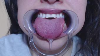 Teeth and Drool (PrincessDi)