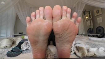ivorysoles 01 11 2022 2652829324 sock pervert orgasm (ivorysoles)