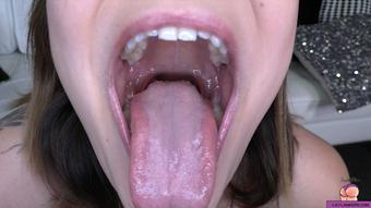 Ayla Aysel's Hot Wet Mouth Tour 4k (LaylasFuckingClips)