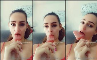 ericafontesx 02 06 2019 35196085 Video  Eat ice cream  (ericafontesx)
