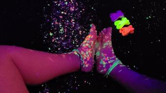 Feet Wax Play Part 2 (KittyUV)