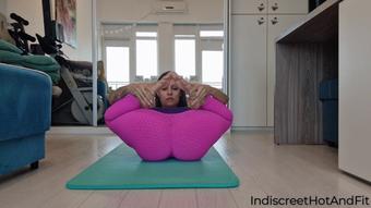 MILF does yoga mobility flow (IndiscreetHotAndFit)