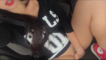 Masturbating in the car - December 08, 2016 (Emanuelly Raquel)