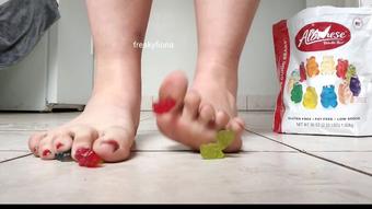 DELETING SOON Gummy bear feet crush (FreakyFiona)