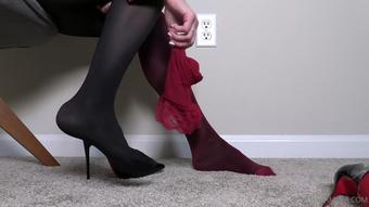 worshipamber 163906940 2021 06 30 stockings x pantyhose x stilettos  (worshipamber)