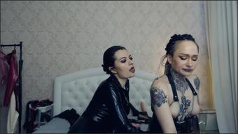 Lily_Miss_Of_The_Dark_June-20-2020_07-52-22 (Lily Monster)