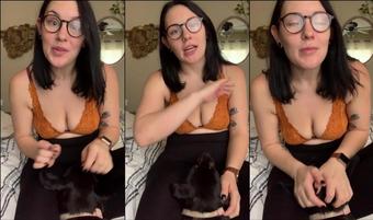lilithsage69 06 12 2019 99596497 Come one, come all and listen to me ramble for a second. Oh and I show my cute tits at the (lilithsage69)