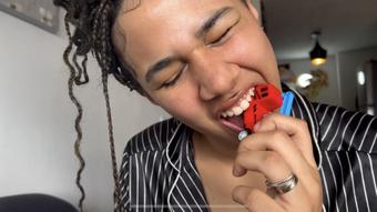 giantess destroys everything with her big mouth - April 29, 2023 (Colombianbigass)