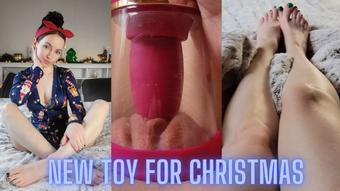 Clit Licking Toy & Feet POV - December 27, 2022 (TheTinyFeetTreat)
