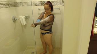 Dressed Shower - December 08, 2016 (paypeaches)