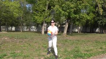 Anna Is Playing A Ball In The Park (Anna_Sky)