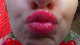 Lip Glossy Glitter Lip Smelling (Goddess Vanessa)