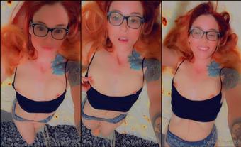 redwillow9269 04 01 2022 2319732792 Happy Tuesday babeâs excuse my tortilla blanket in the background  (redwillow9269)