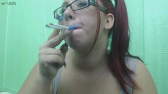 Double Smoking Virgina Slims - January 26, 2018 (paypeaches)