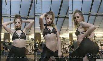 vanessaw model 09 06 2020 409138374 How do you like my outfit that (vanessaw-model)