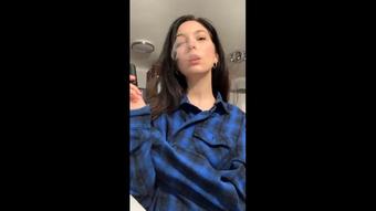 Sorry i smoke - Dec 5, 2022 (Karolina_Mustela)