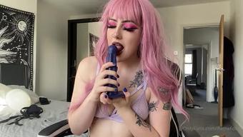 flamefoxx 03 03 2022 2377300591 I love a messy blowjobâ¦ and donât I look so pretty with this dildo in my mouth  (flamefoxx)