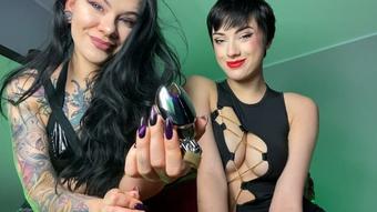locked and blackmailed with Lady Perse (Demoness_Luna)
